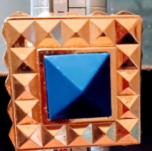 D.L & Co Mouawad in Goldtone Ware with Blue Lapis Lazuli Gemstone size 8 Ring.